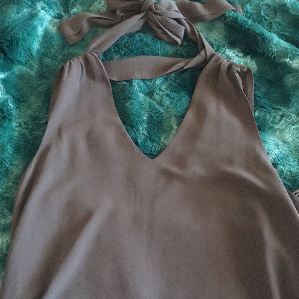 Flowy Gray tank w tie neck